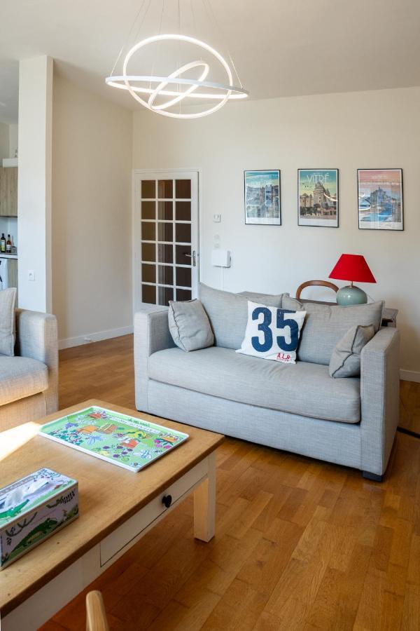 Bel Appartement, Bien Equipe Et Confortable Dans Le Centre Historique Fougères Εξωτερικό φωτογραφία