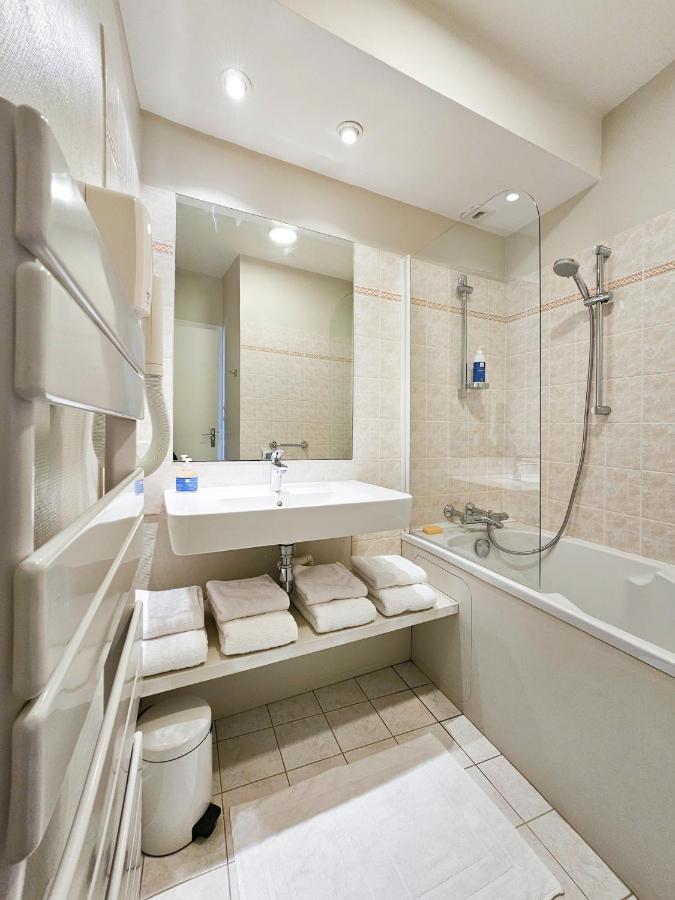 Bel Appartement, Bien Equipe Et Confortable Dans Le Centre Historique Fougères Εξωτερικό φωτογραφία